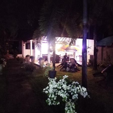 Blue Bell Hotel Negombo Exterior photo